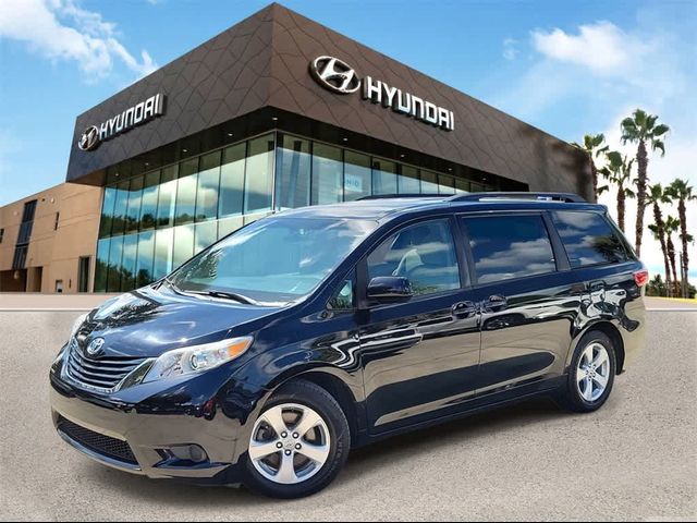 2015 Toyota Sienna LE