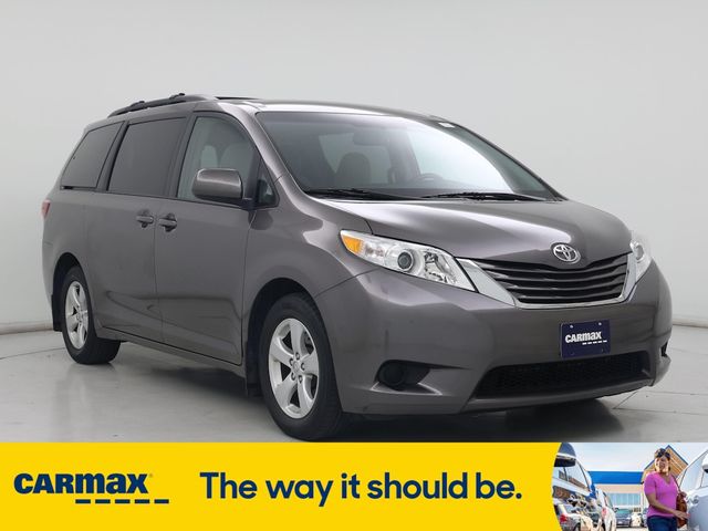 2015 Toyota Sienna LE