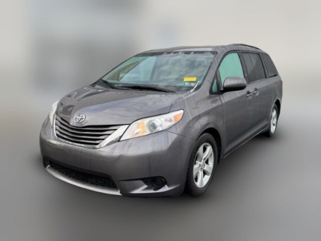 2015 Toyota Sienna LE Auto Access Seat