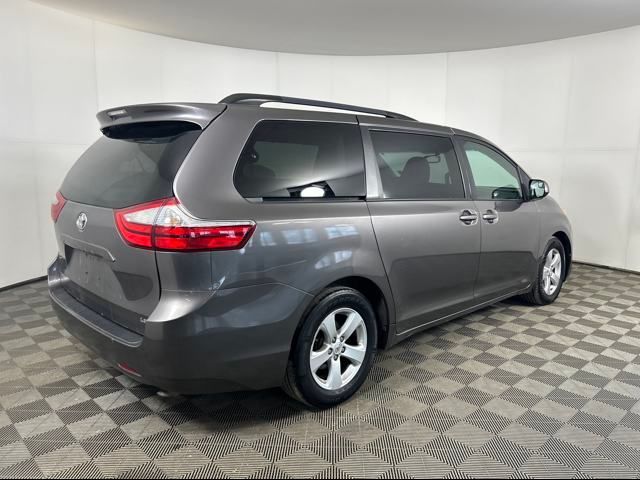 2015 Toyota Sienna LE