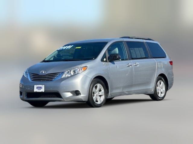 2015 Toyota Sienna LE