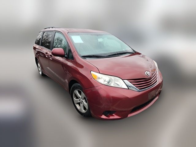 2015 Toyota Sienna LE