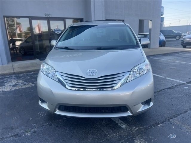 2015 Toyota Sienna LE