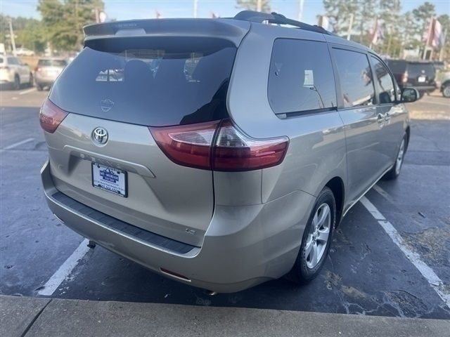 2015 Toyota Sienna LE