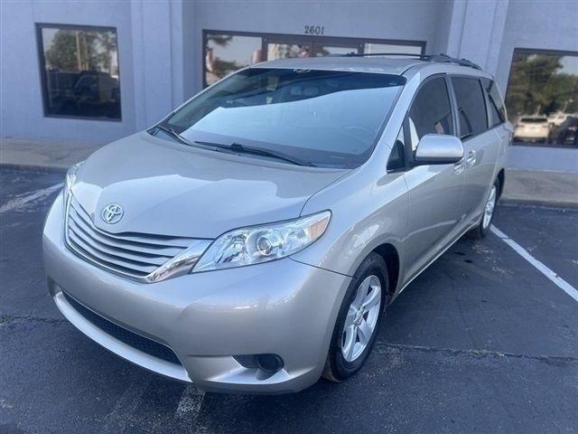 2015 Toyota Sienna LE