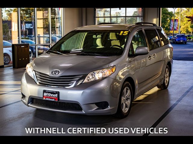 2015 Toyota Sienna LE Auto Access Seat