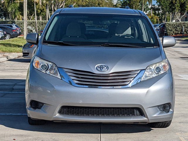 2015 Toyota Sienna LE