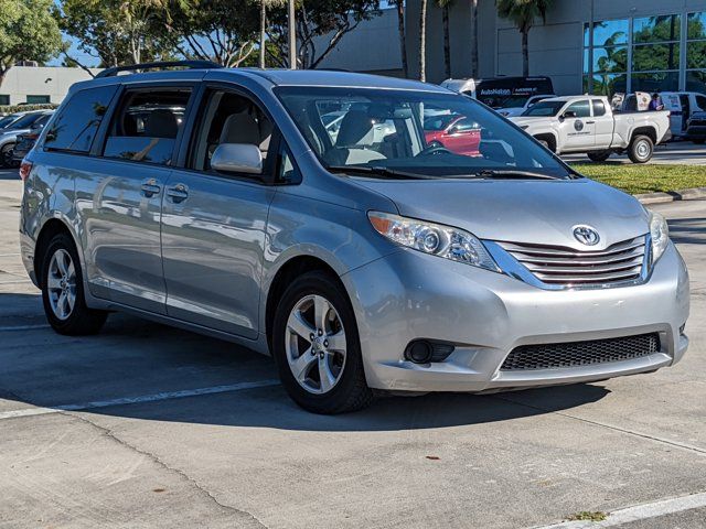 2015 Toyota Sienna LE