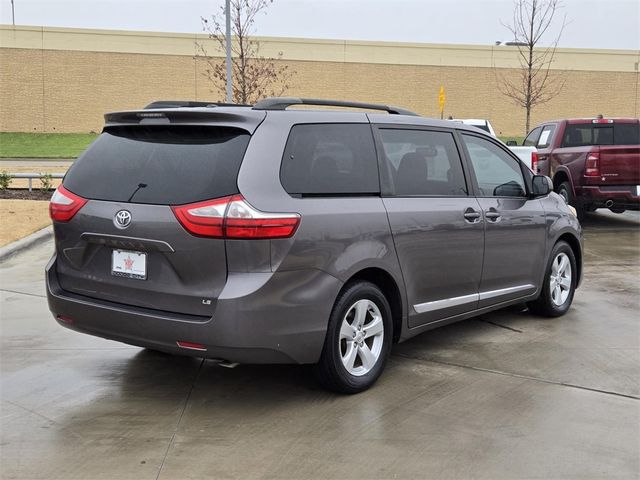 2015 Toyota Sienna LE