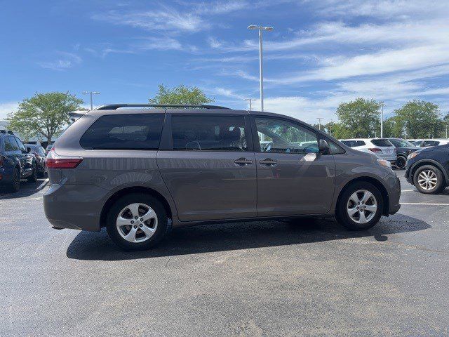 2015 Toyota Sienna LE