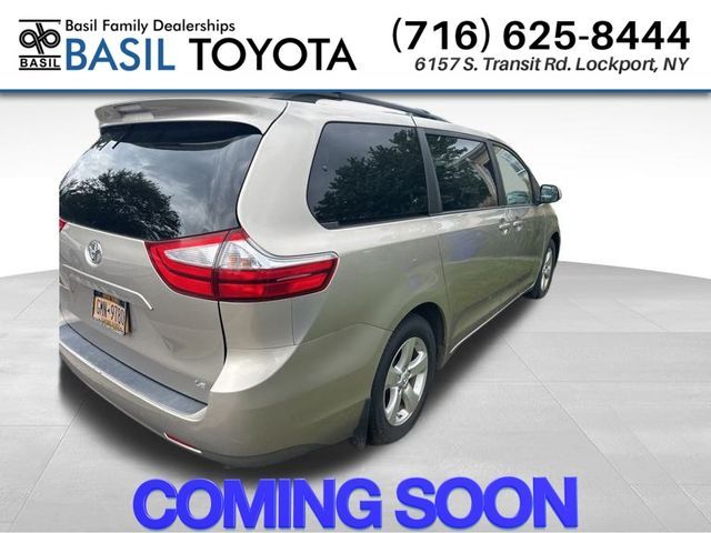 2015 Toyota Sienna LE