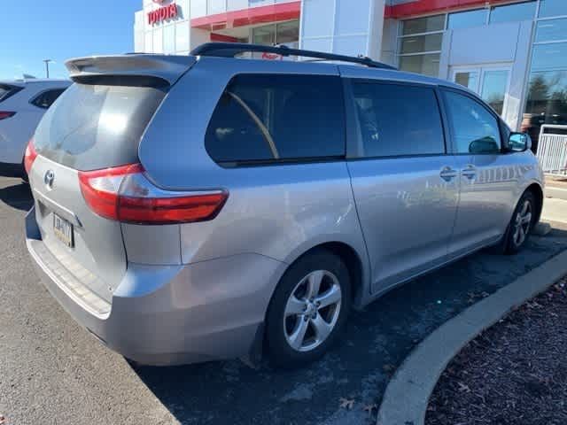 2015 Toyota Sienna LE