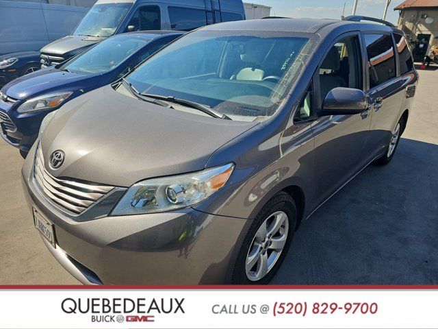 2015 Toyota Sienna LE