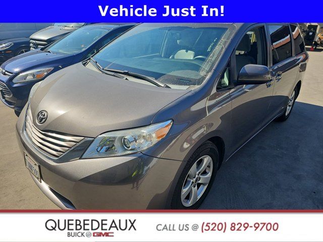 2015 Toyota Sienna LE