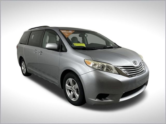 2015 Toyota Sienna LE