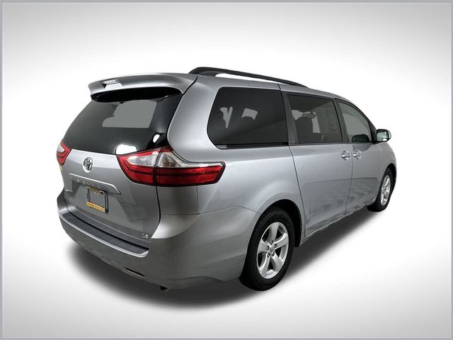 2015 Toyota Sienna LE