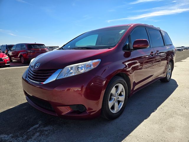 2015 Toyota Sienna LE