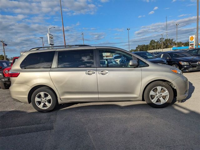 2015 Toyota Sienna LE