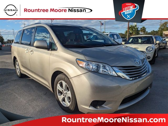 2015 Toyota Sienna LE