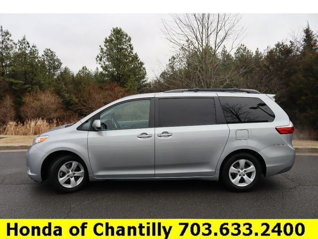 2015 Toyota Sienna LE