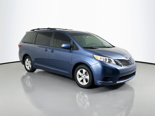 2015 Toyota Sienna LE