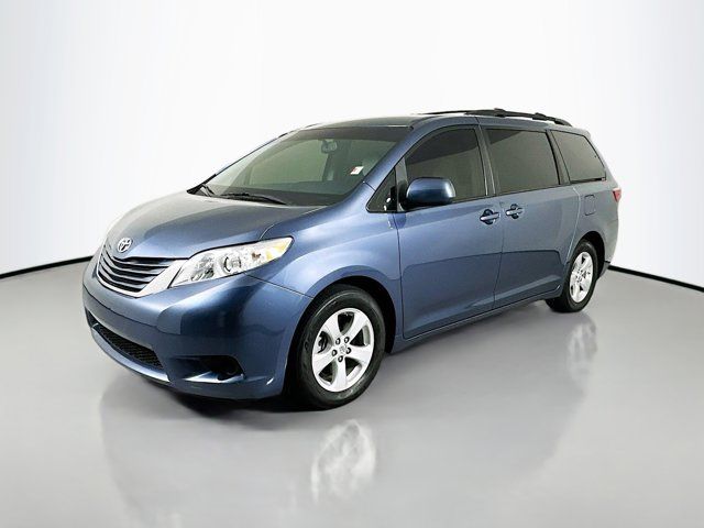 2015 Toyota Sienna LE