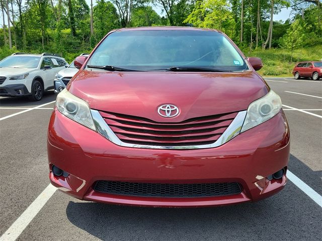 2015 Toyota Sienna LE