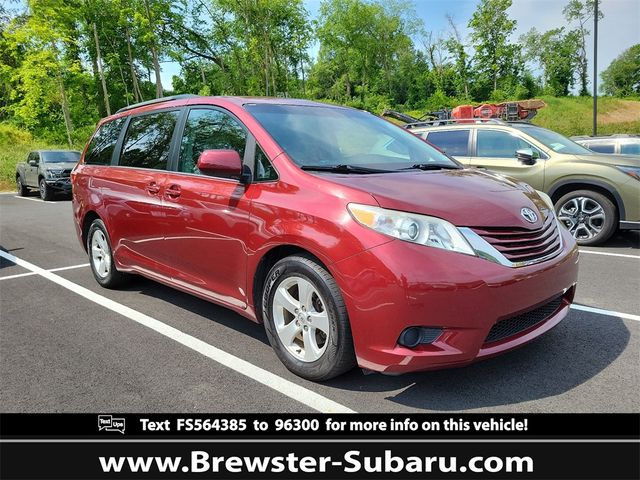 2015 Toyota Sienna LE