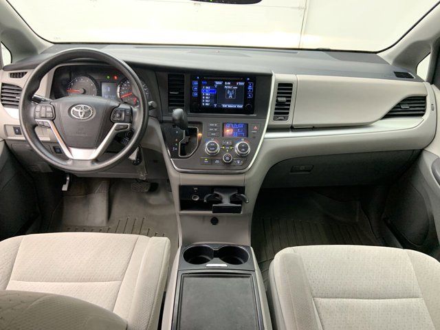 2015 Toyota Sienna LE Auto Access Seat