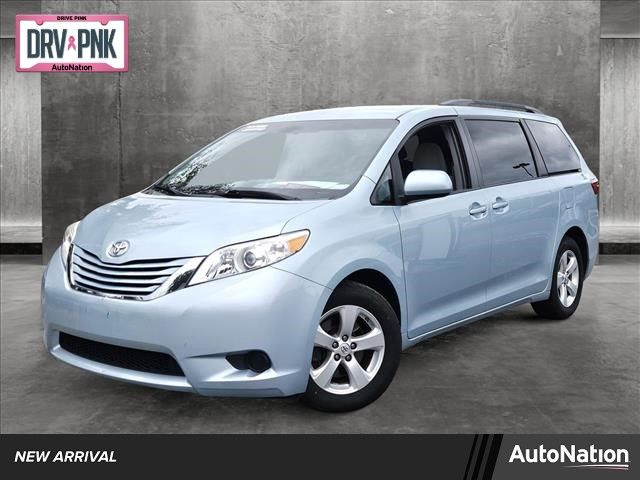 2015 Toyota Sienna LE