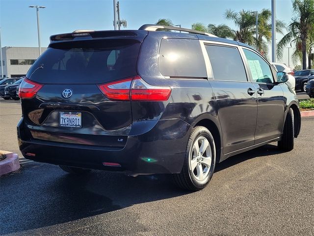 2015 Toyota Sienna LE