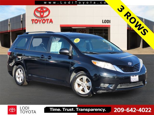 2015 Toyota Sienna LE