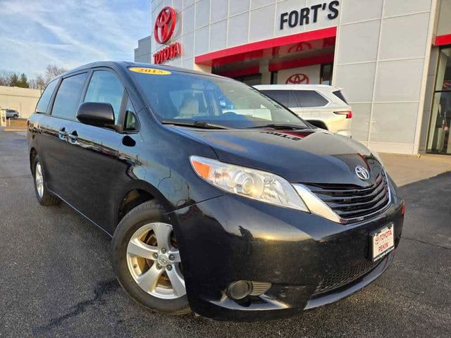 2015 Toyota Sienna LE