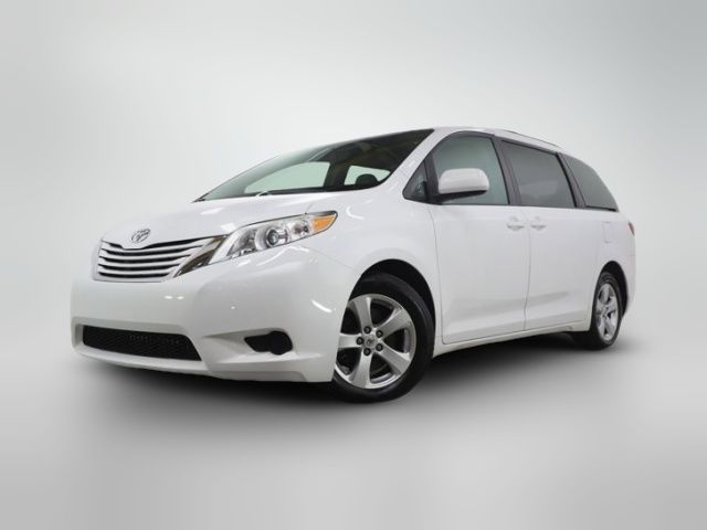 2015 Toyota Sienna LE Auto Access Seat