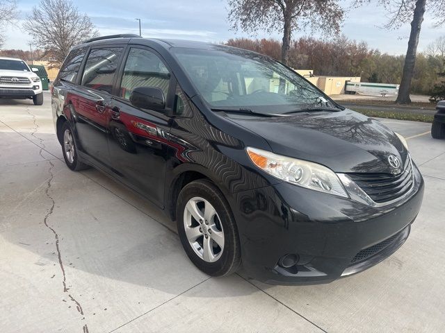 2015 Toyota Sienna LE Auto Access Seat