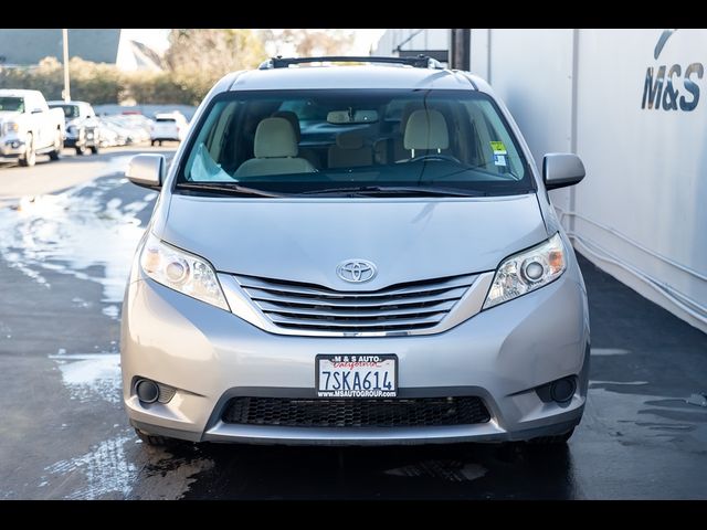 2015 Toyota Sienna LE