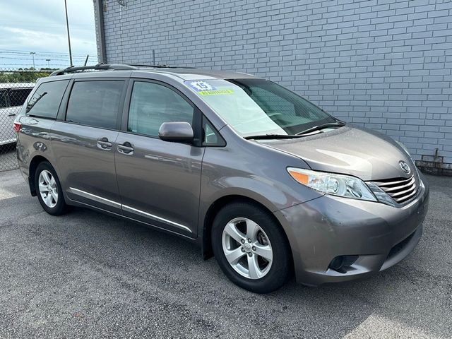 2015 Toyota Sienna LE