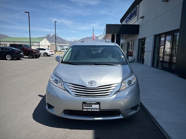 2015 Toyota Sienna LE