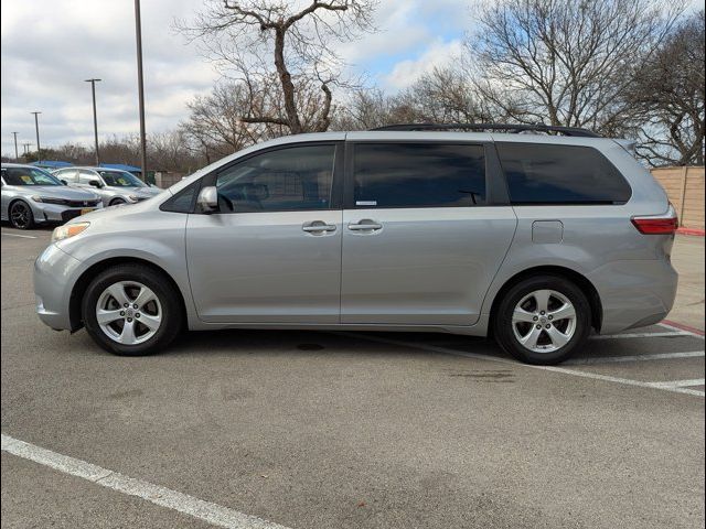 2015 Toyota Sienna LE