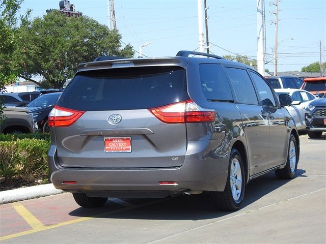 2015 Toyota Sienna LE