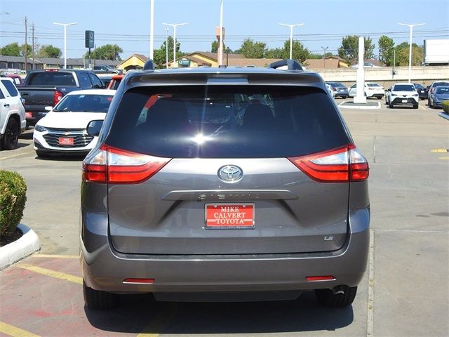 2015 Toyota Sienna LE