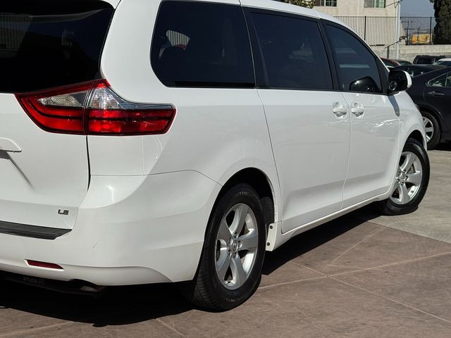 2015 Toyota Sienna LE