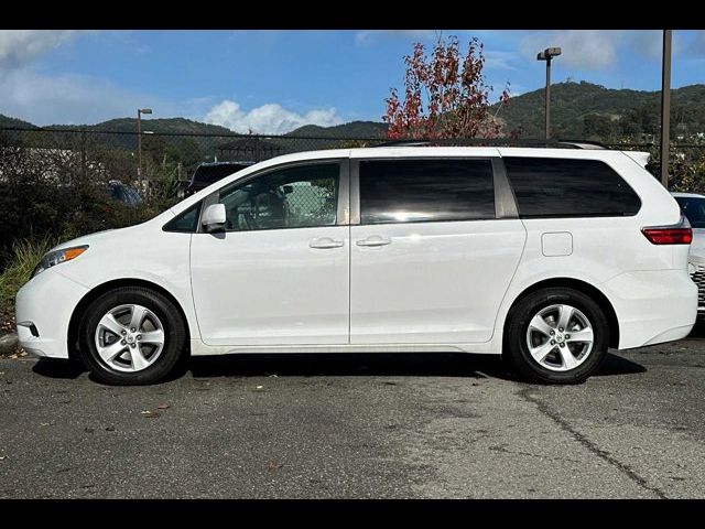 2015 Toyota Sienna LE