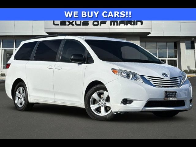 2015 Toyota Sienna LE