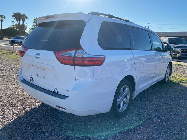 2015 Toyota Sienna LE Auto Access Seat