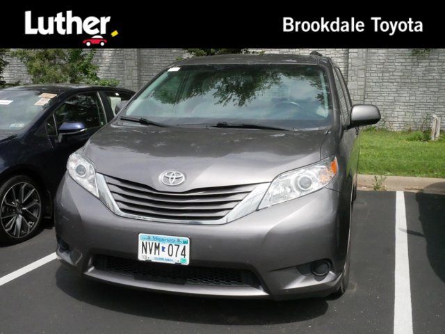 2015 Toyota Sienna LE