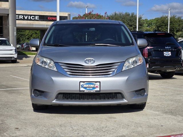 2015 Toyota Sienna LE