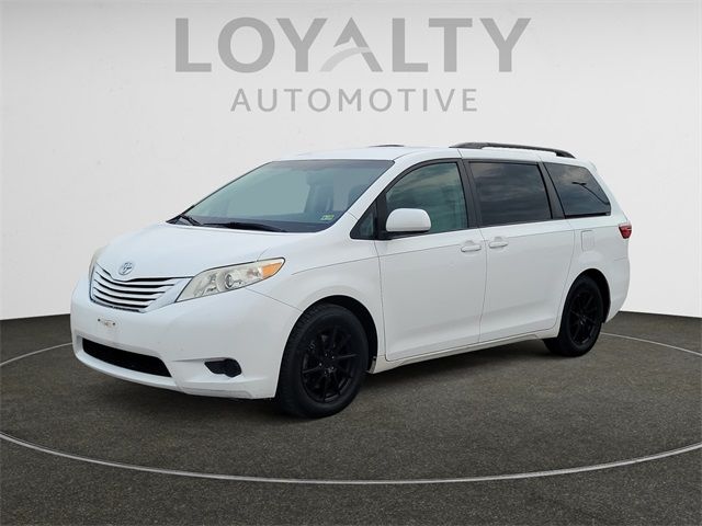 2015 Toyota Sienna LE Auto Access Seat