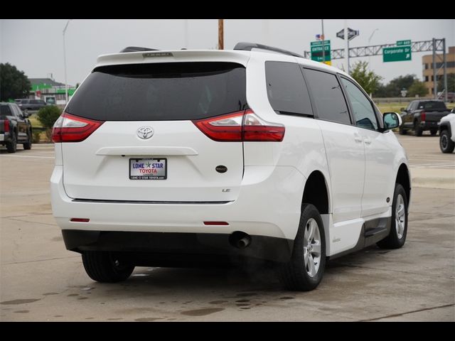 2015 Toyota Sienna 