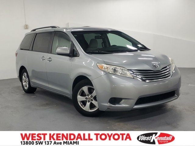 2015 Toyota Sienna 